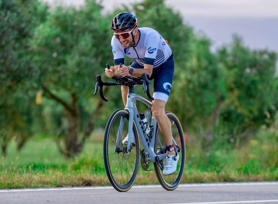 Athlètes en préparation physique